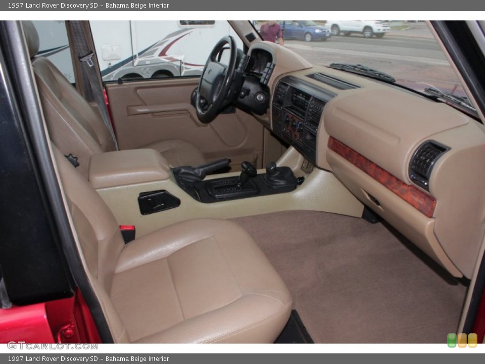 Bahama Beige Interior Photo for the 1997 Land Rover Discovery SD #51173919