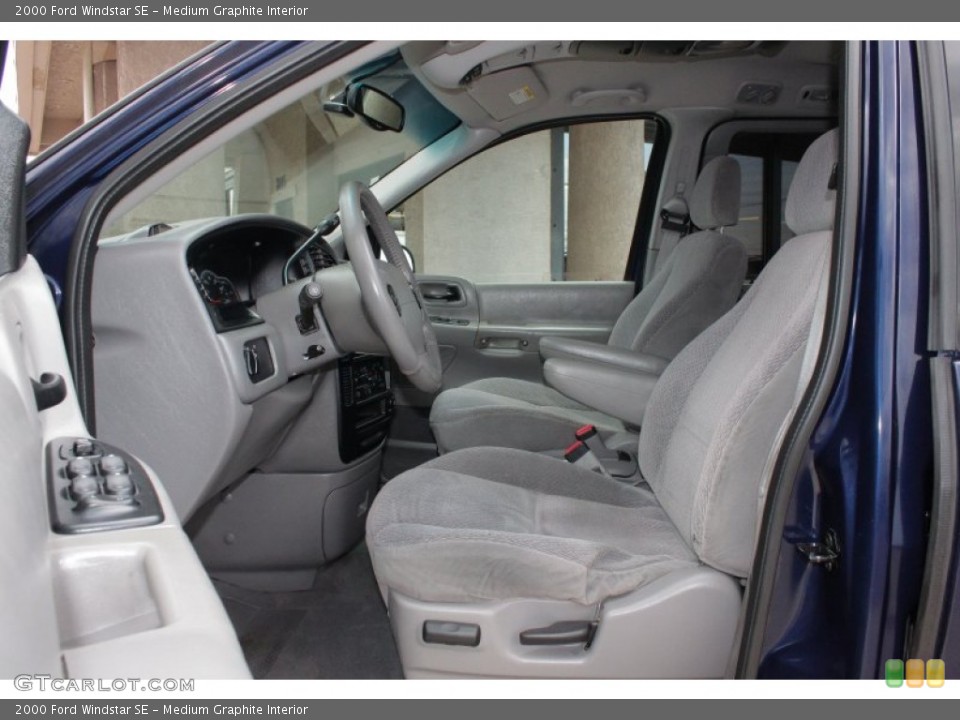 Medium Graphite Interior Photo for the 2000 Ford Windstar SE #51174279
