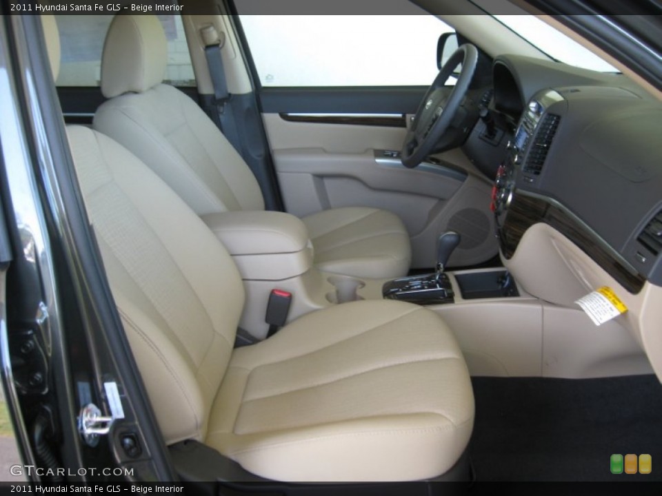 Beige Interior Photo for the 2011 Hyundai Santa Fe GLS #51174786
