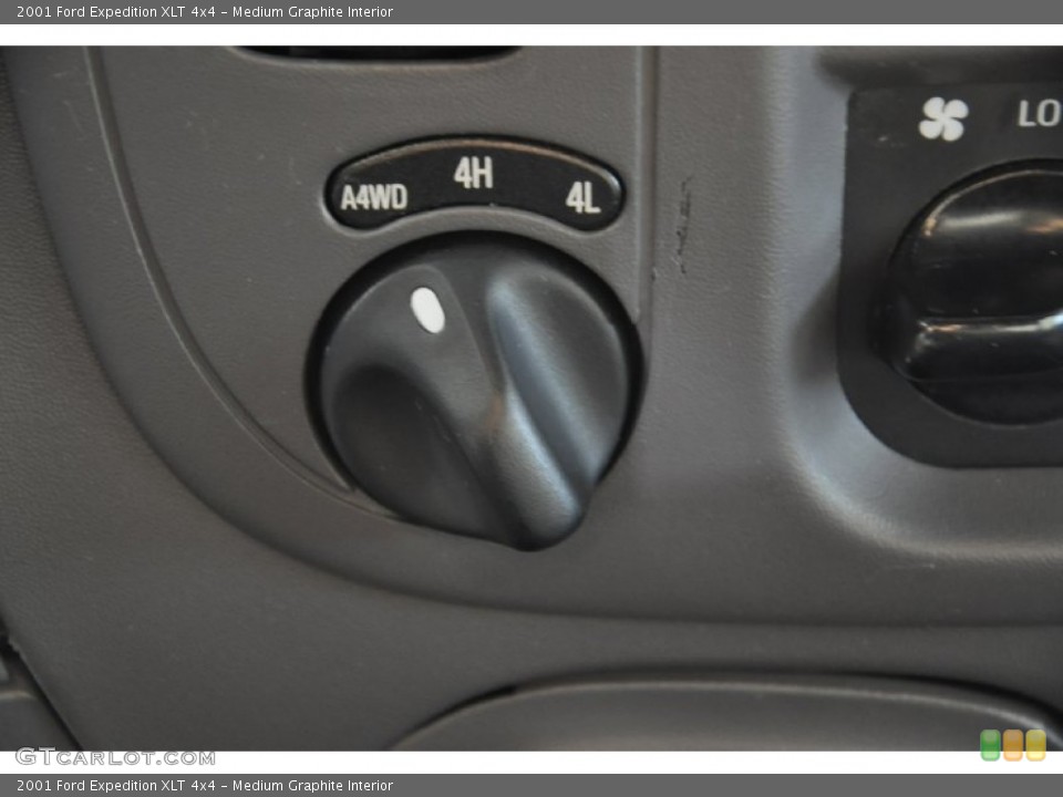 Medium Graphite Interior Controls for the 2001 Ford Expedition XLT 4x4 #51179091
