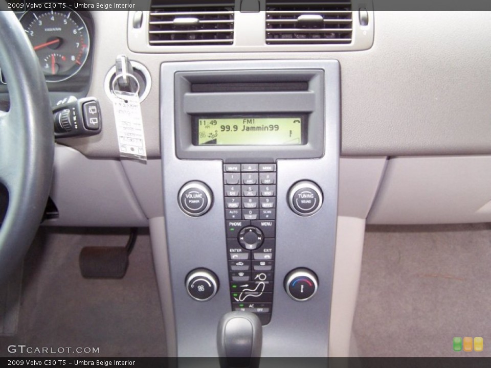 Umbra Beige Interior Controls For The 2009 Volvo C30 T5