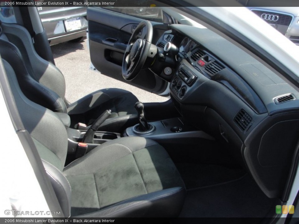 Black Alcantara Interior Photo for the 2006 Mitsubishi Lancer Evolution IX #51184998
