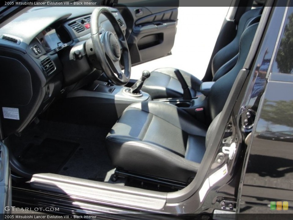 Black Interior Photo for the 2005 Mitsubishi Lancer Evolution VIII #51185151