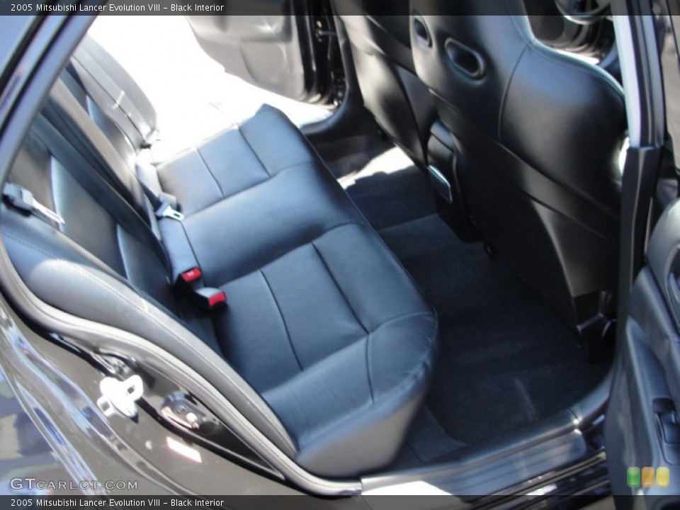 Black Interior Photo for the 2005 Mitsubishi Lancer Evolution VIII #51185178