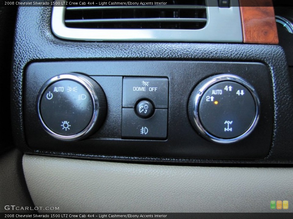 Light Cashmere/Ebony Accents Interior Controls for the 2008 Chevrolet Silverado 1500 LTZ Crew Cab 4x4 #51186708