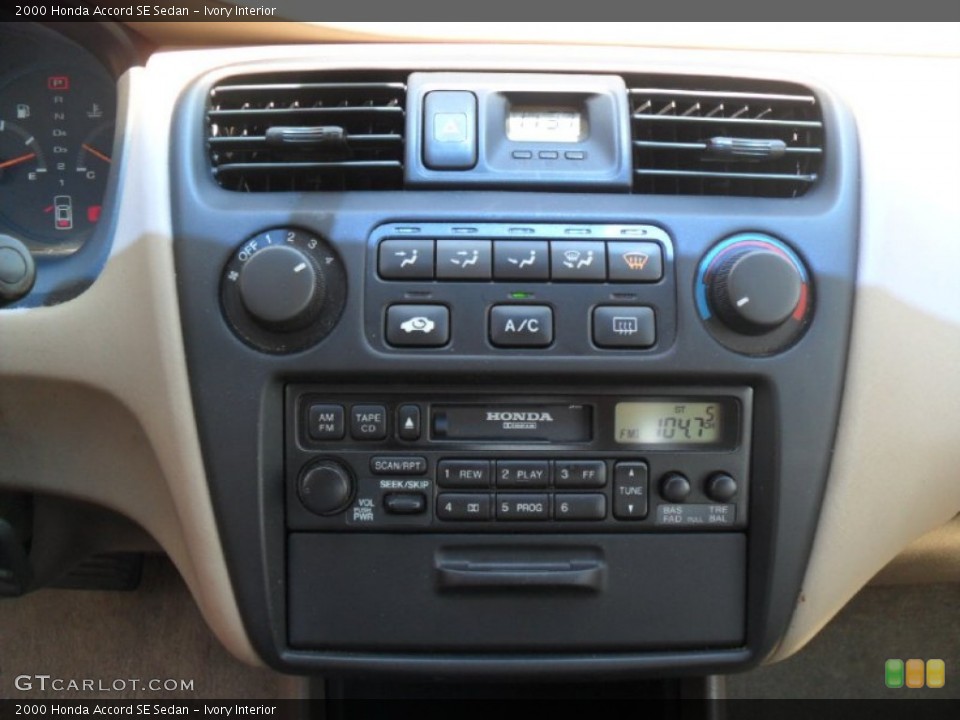 Ivory Interior Controls for the 2000 Honda Accord SE Sedan #51187962