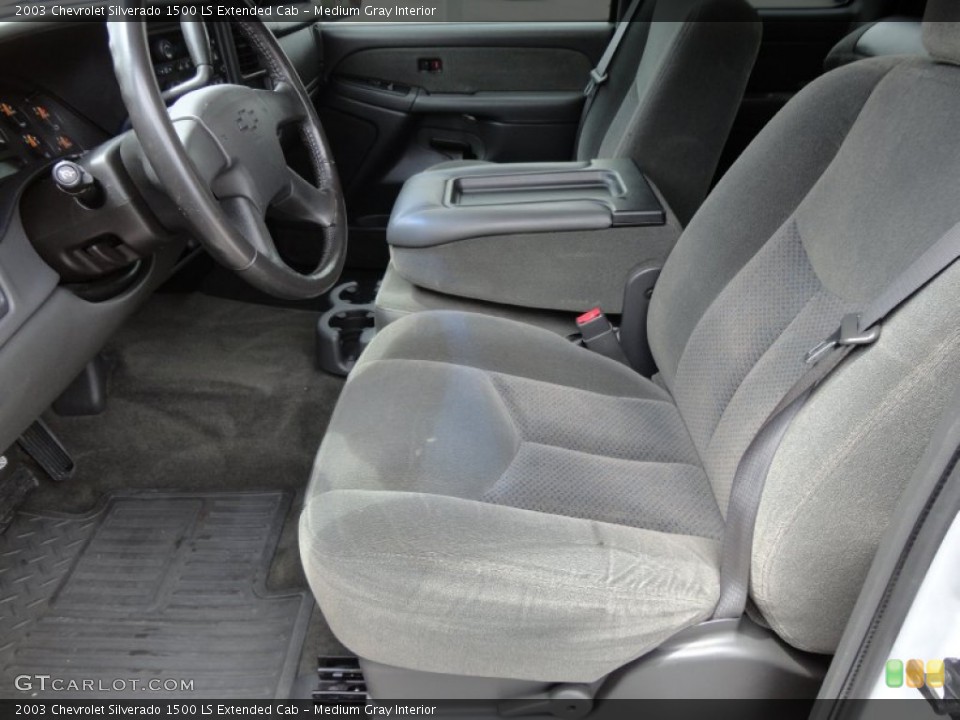 Medium Gray Interior Photo for the 2003 Chevrolet Silverado 1500 LS Extended Cab #51190744