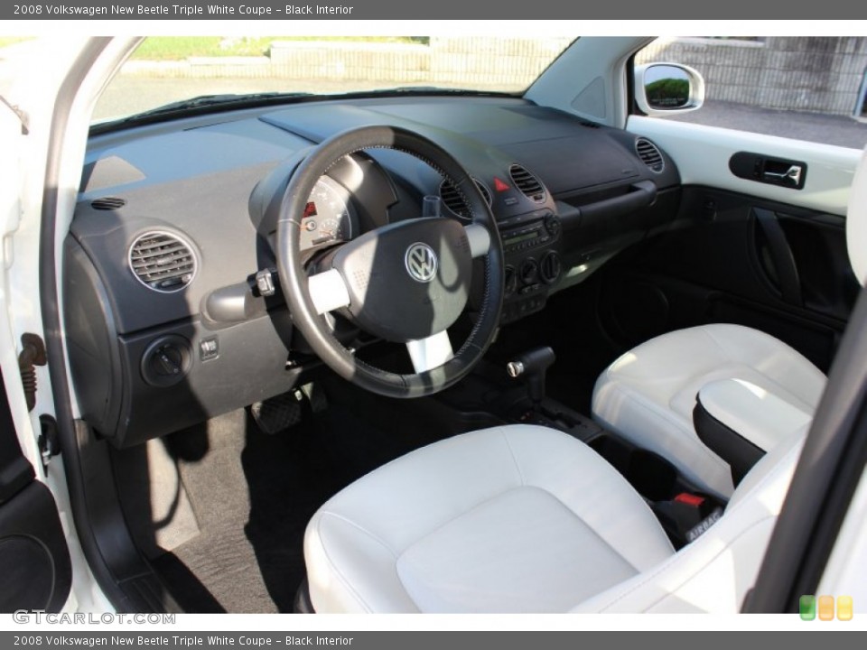 Black Interior Photo for the 2008 Volkswagen New Beetle Triple White Coupe #51193051