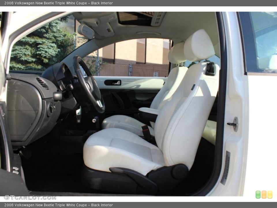 Black Interior Photo for the 2008 Volkswagen New Beetle Triple White Coupe #51193060