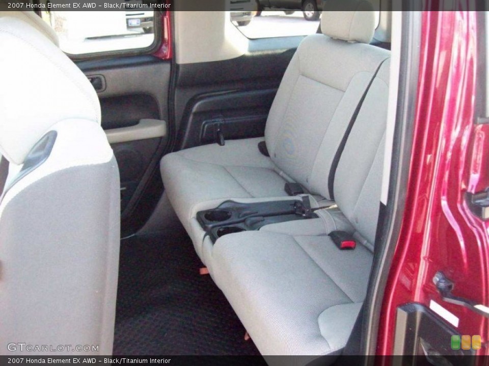 Black/Titanium Interior Photo for the 2007 Honda Element EX AWD #51207338