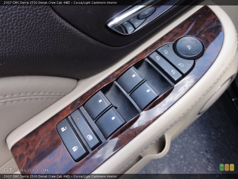 Cocoa/Light Cashmere Interior Controls for the 2007 GMC Sierra 1500 Denali Crew Cab 4WD #51207695