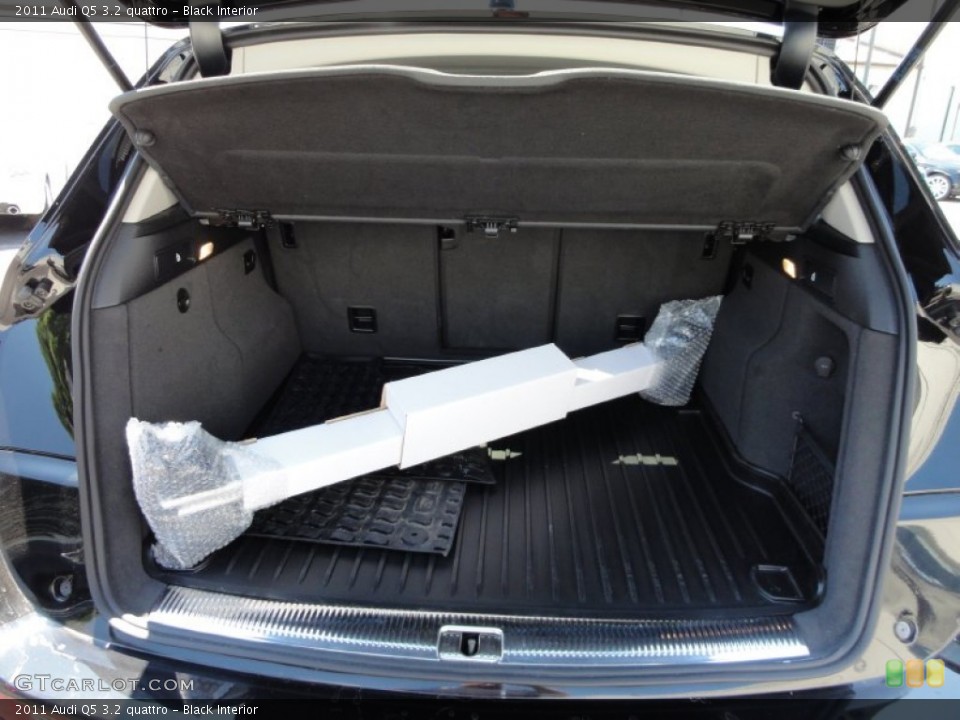 Black Interior Trunk for the 2011 Audi Q5 3.2 quattro #51208943