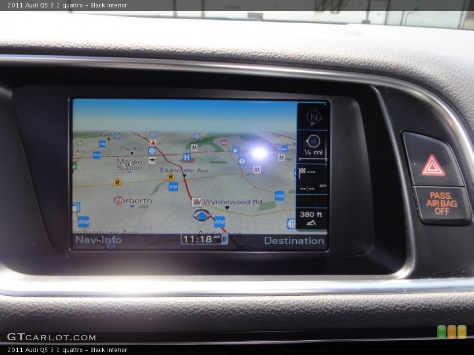 Black Interior Navigation for the 2011 Audi Q5 3.2 quattro #51209078