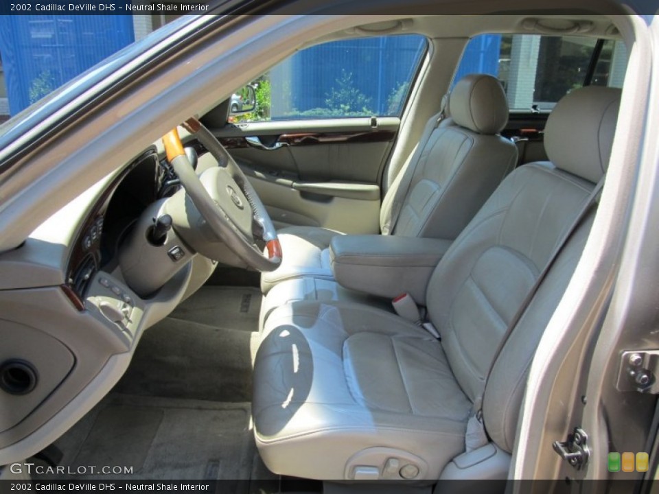 Neutral Shale Interior Photo for the 2002 Cadillac DeVille DHS #51213047