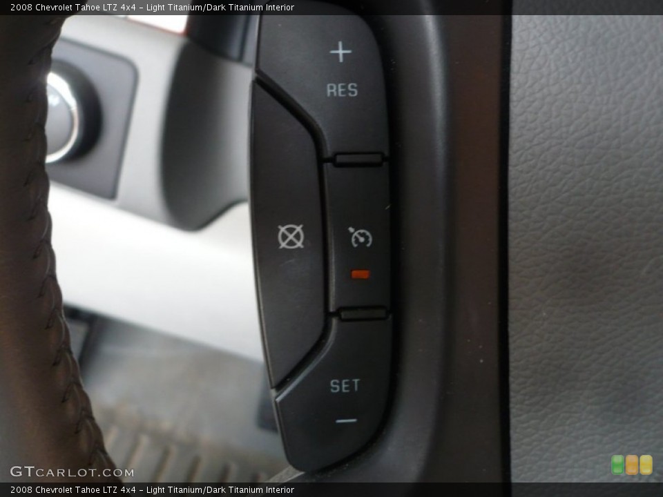 Light Titanium/Dark Titanium Interior Controls for the 2008 Chevrolet Tahoe LTZ 4x4 #51215063