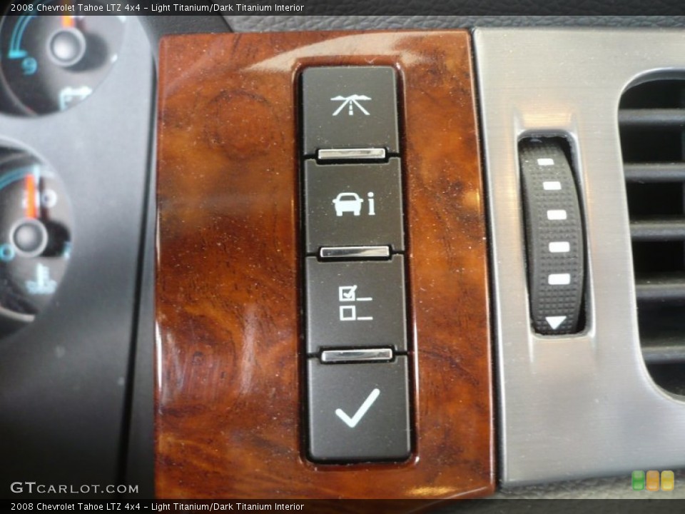 Light Titanium/Dark Titanium Interior Controls for the 2008 Chevrolet Tahoe LTZ 4x4 #51215105