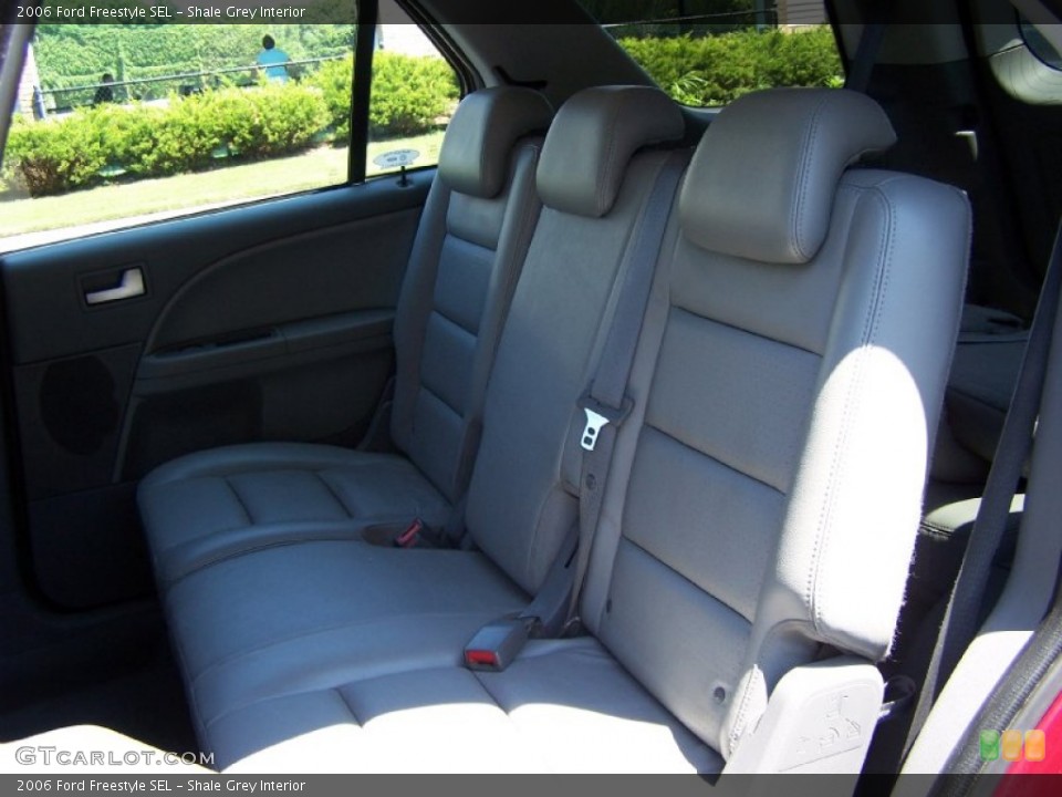 Shale Grey Interior Photo for the 2006 Ford Freestyle SEL #51216380