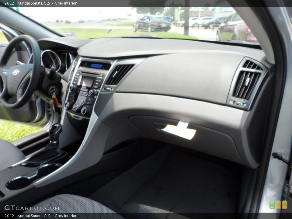 Gray Interior Dashboard for the 2012 Hyundai Sonata GLS #51216530