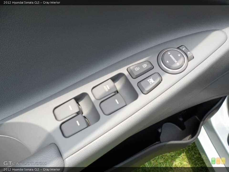 Gray Interior Controls for the 2012 Hyundai Sonata GLS #51216590