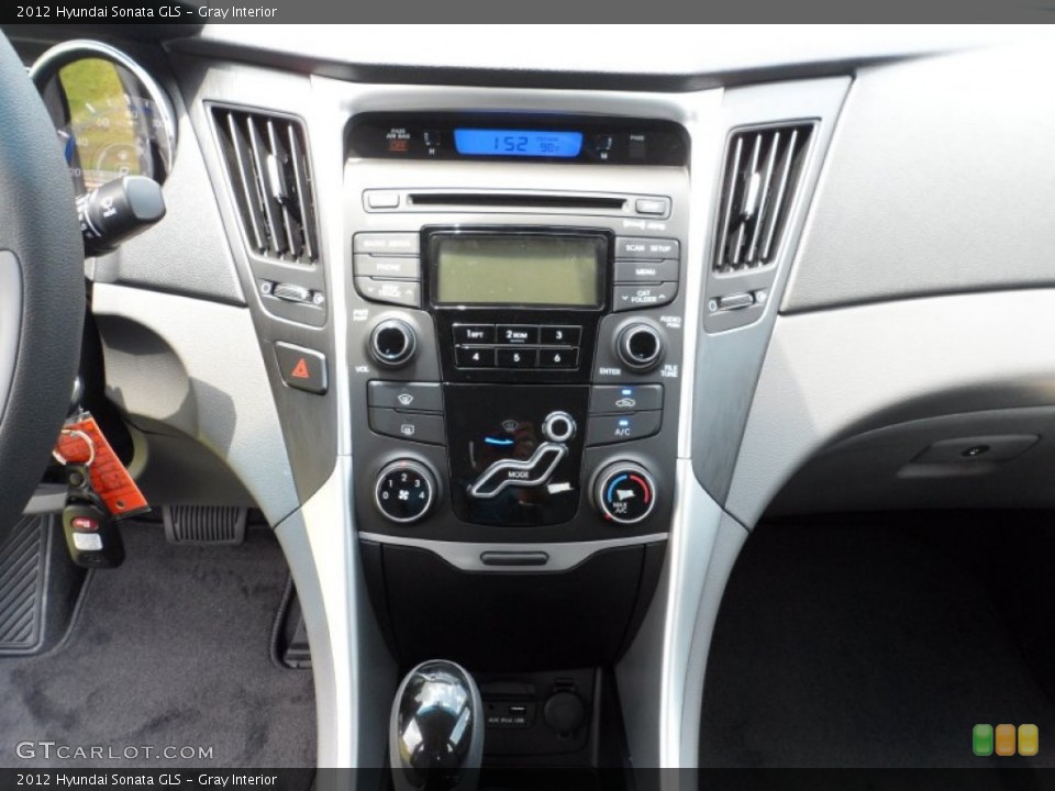 Gray Interior Controls for the 2012 Hyundai Sonata GLS #51216644