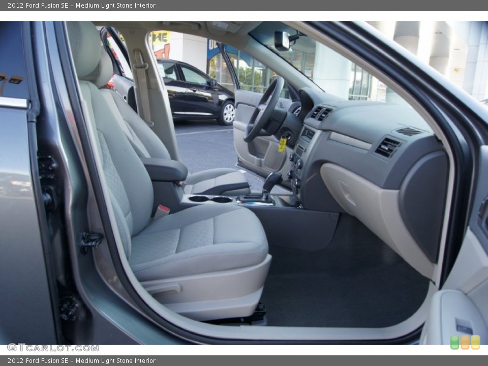 Medium Light Stone Interior Photo for the 2012 Ford Fusion SE #51225509