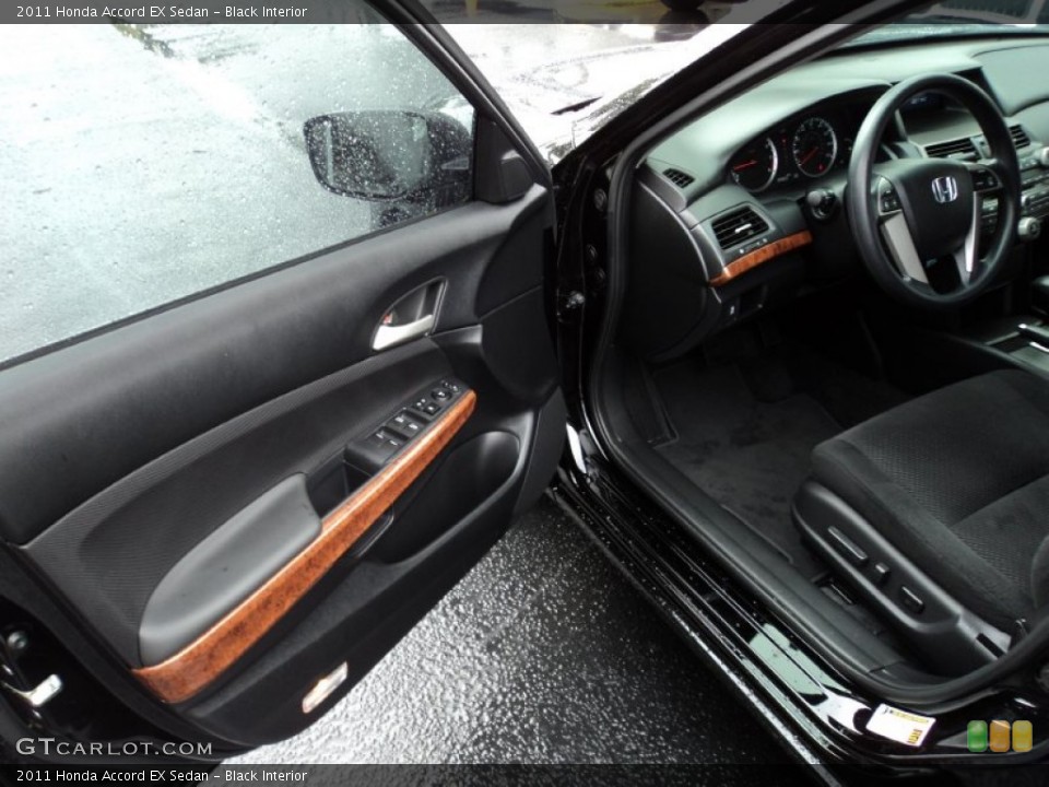 Black Interior Door Panel for the 2011 Honda Accord EX Sedan #51226166