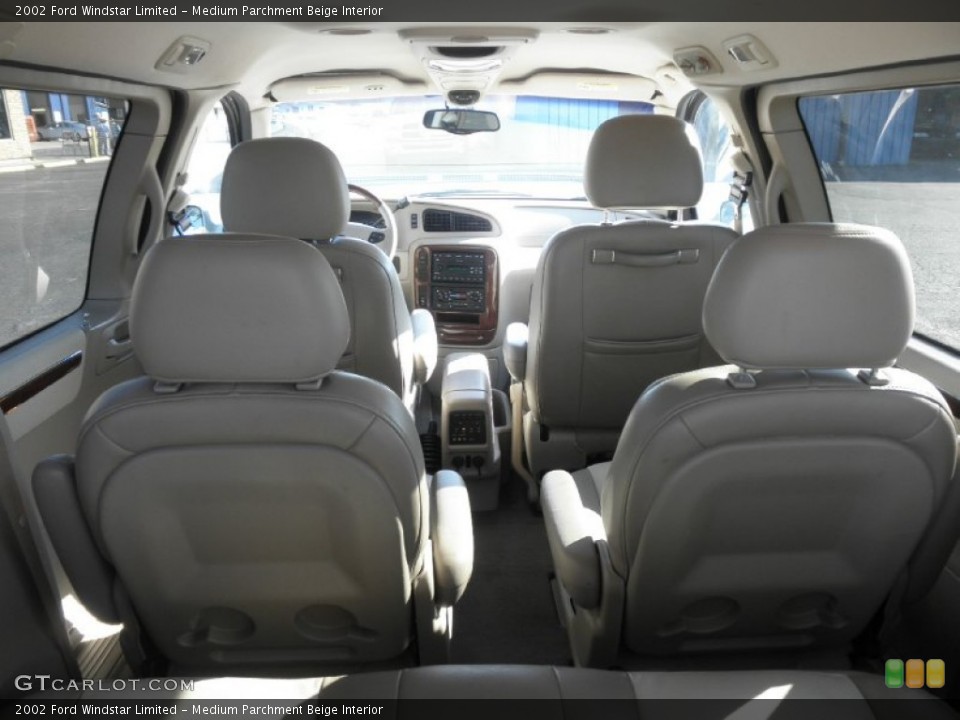 Medium Parchment Beige Interior Photo for the 2002 Ford Windstar Limited #51233741