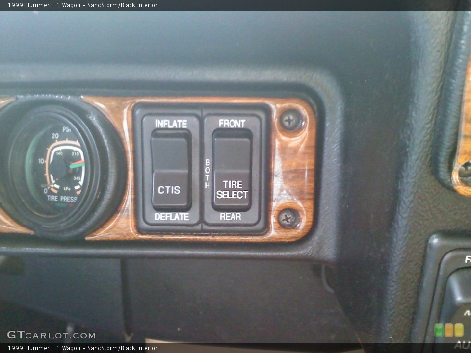 SandStorm/Black Interior Controls for the 1999 Hummer H1 Wagon #51239126