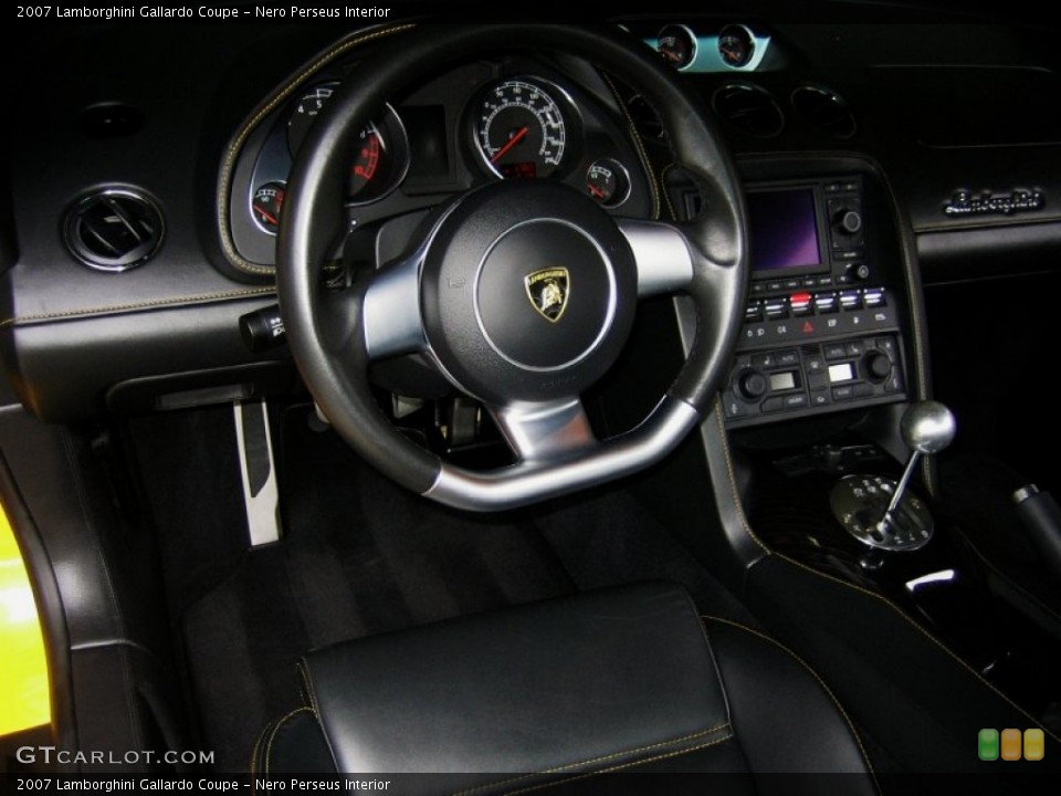 Nero Perseus Interior Dashboard for the 2007 Lamborghini Gallardo Coupe #51244750