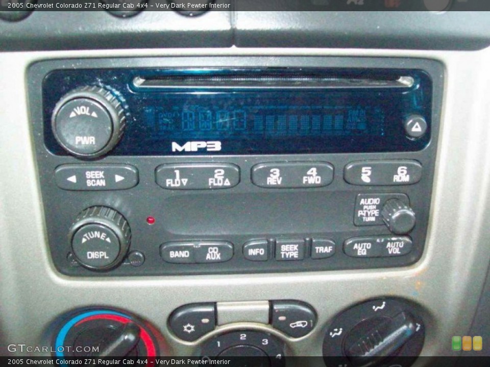 Very Dark Pewter Interior Controls for the 2005 Chevrolet Colorado Z71 Regular Cab 4x4 #51245765
