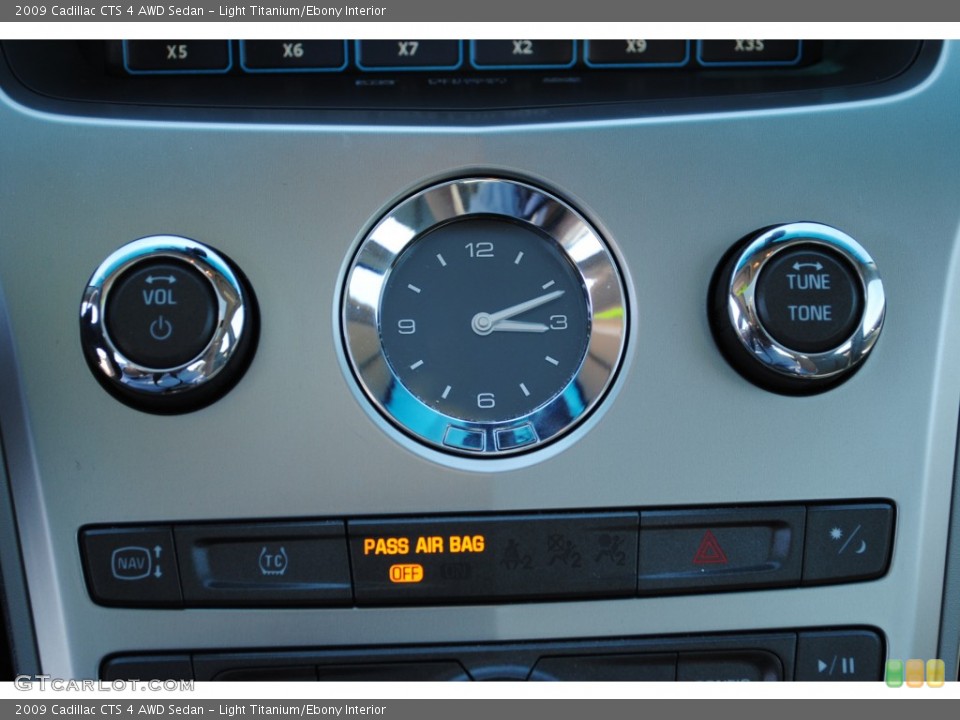 Light Titanium/Ebony Interior Controls for the 2009 Cadillac CTS 4 AWD Sedan #51246663