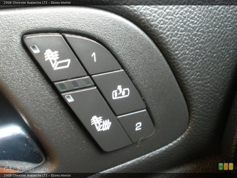 Ebony Interior Controls for the 2008 Chevrolet Avalanche LTZ #51251201