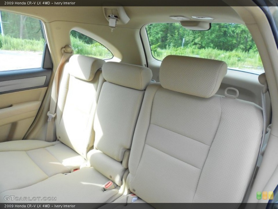 Ivory Interior Photo for the 2009 Honda CR-V LX 4WD #51251753