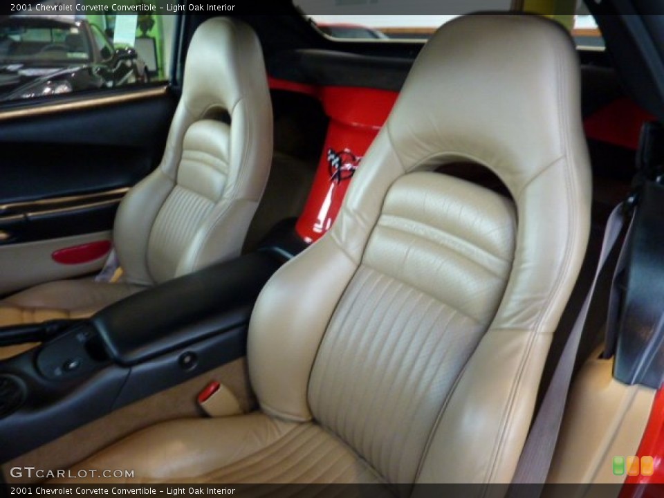 Light Oak Interior Photo for the 2001 Chevrolet Corvette Convertible #51258686