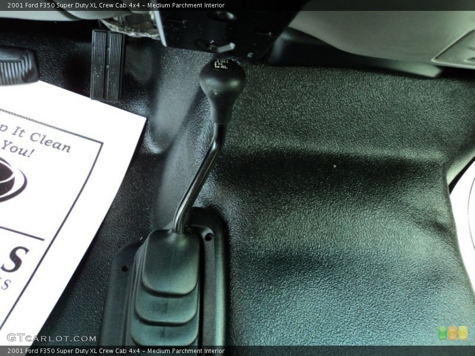 Medium Parchment Interior Controls for the 2001 Ford F350 Super Duty XL Crew Cab 4x4 #51262103