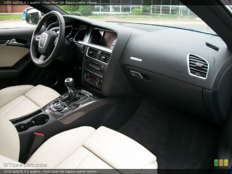 Pearl Silver Silk Nappa Leather 2009 Audi S5 Interiors