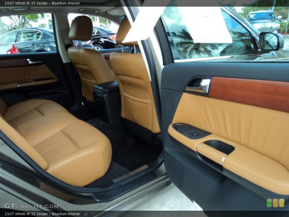 Bourbon Interior Photo for the 2007 Infiniti M 35 Sedan #51273082