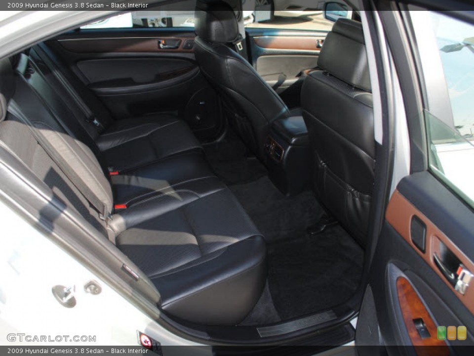 Black Interior Photo for the 2009 Hyundai Genesis 3.8 Sedan #51277585
