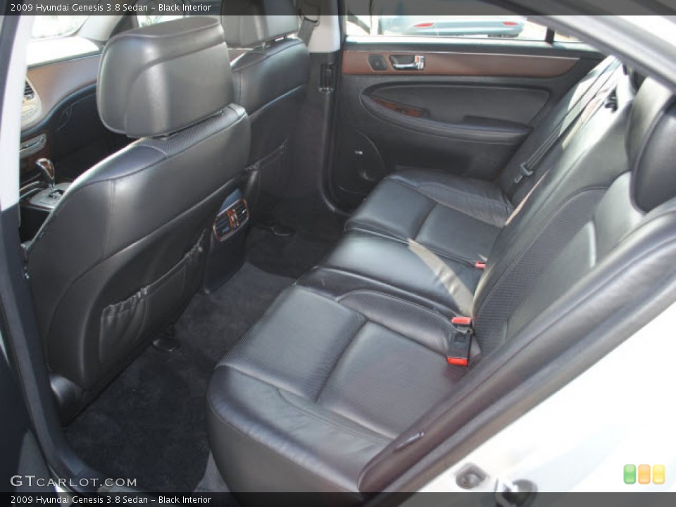 Black Interior Photo for the 2009 Hyundai Genesis 3.8 Sedan #51277759