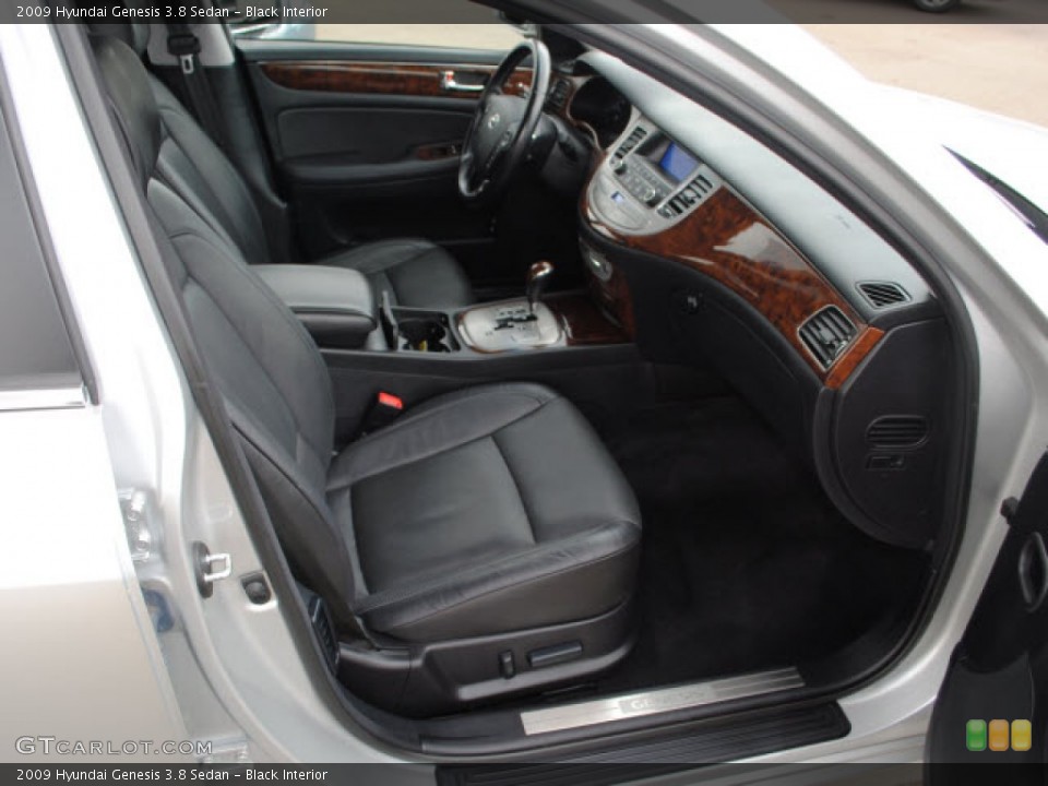 Black Interior Photo for the 2009 Hyundai Genesis 3.8 Sedan #51278134