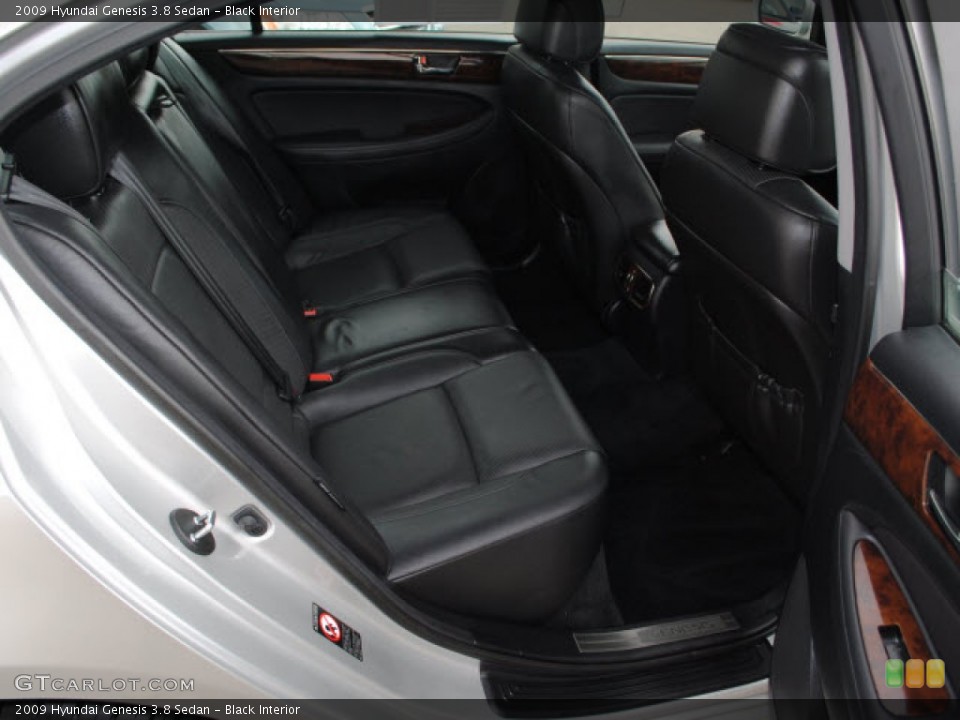 Black Interior Photo for the 2009 Hyundai Genesis 3.8 Sedan #51278158