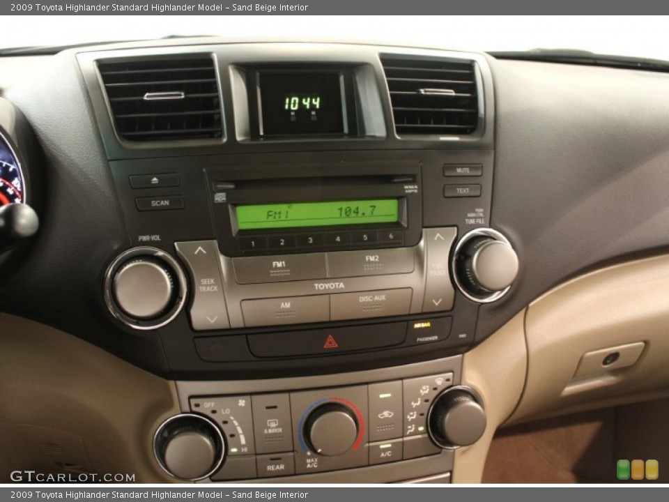 Sand Beige Interior Controls for the 2009 Toyota Highlander  #51301234