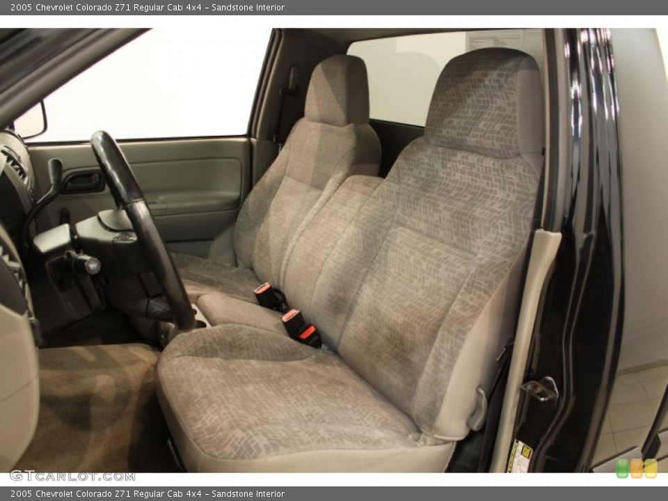 Sandstone Interior Photo for the 2005 Chevrolet Colorado Z71 Regular Cab 4x4 #51302494