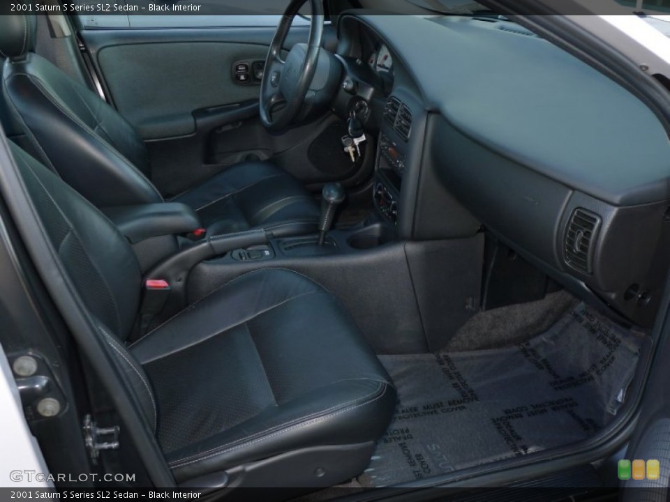 Black Interior Photo for the 2001 Saturn S Series SL2 Sedan #51319648