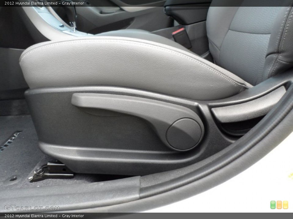 Gray Interior Controls for the 2012 Hyundai Elantra Limited #51324202