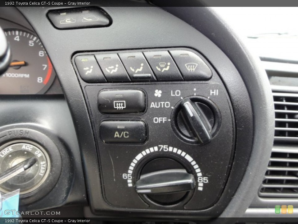 Gray Interior Controls for the 1992 Toyota Celica GT-S Coupe #51325579