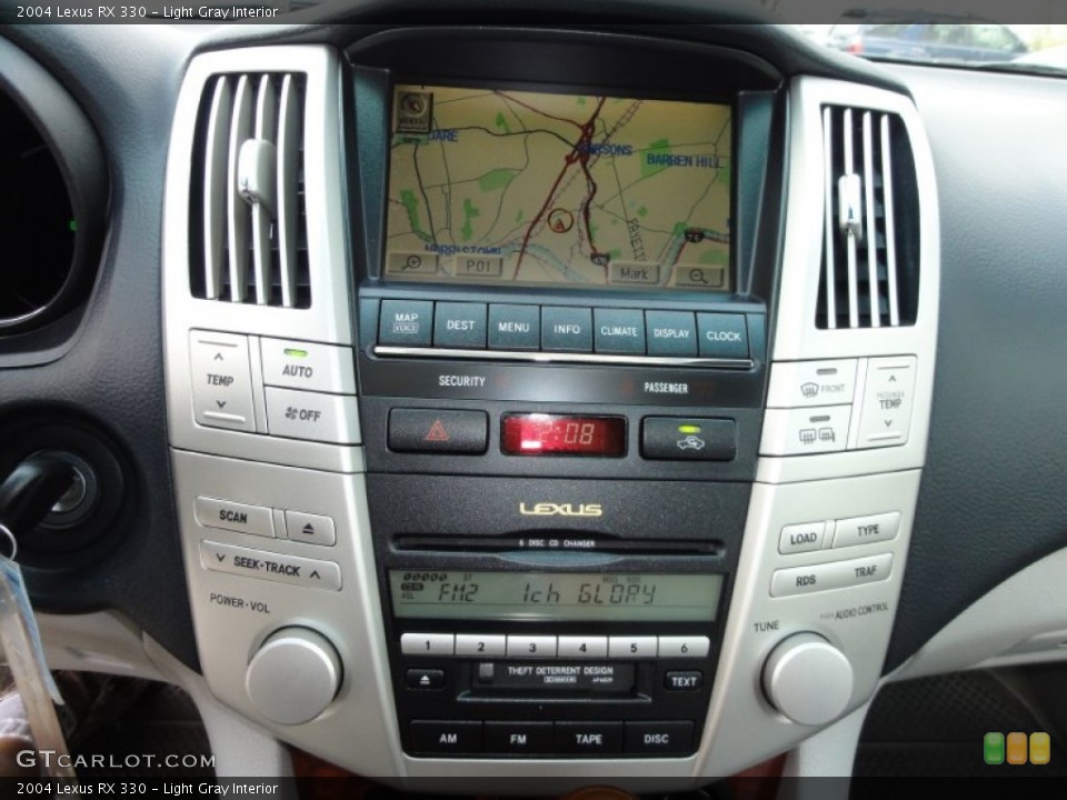 Light Gray Interior Controls for the 2004 Lexus RX 330 #51326989