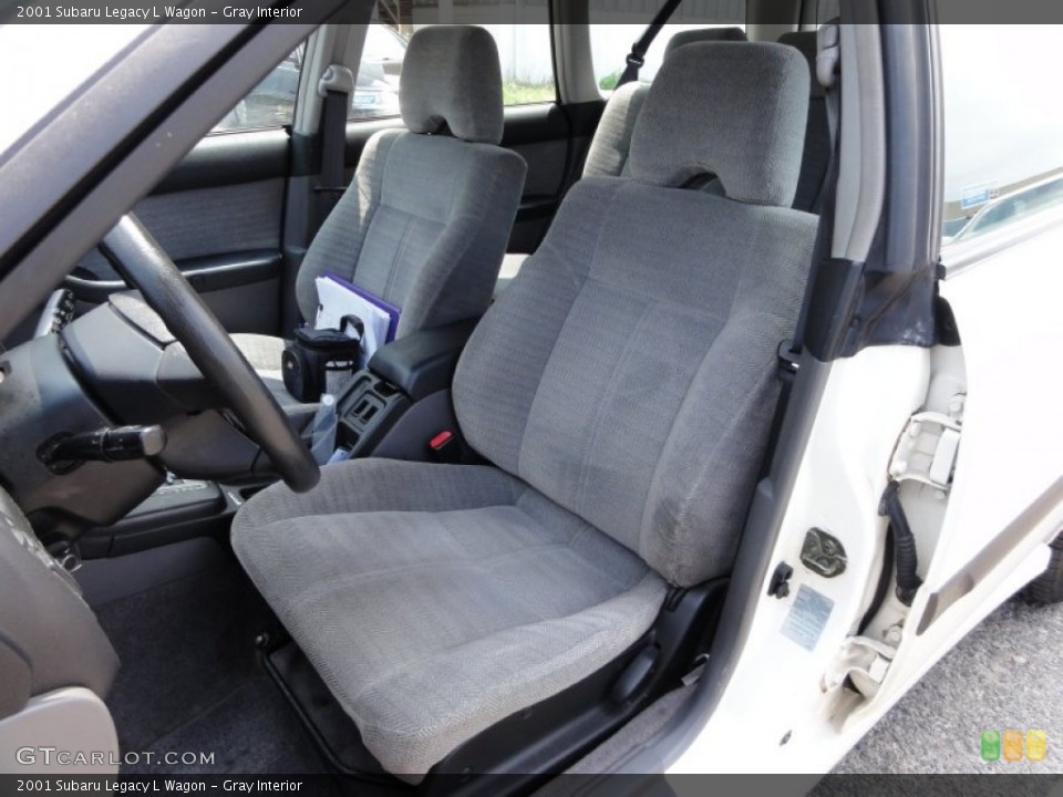 Gray Interior Photo for the 2001 Subaru Legacy L Wagon #51328855