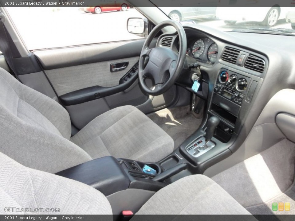Gray Interior Photo for the 2001 Subaru Legacy L Wagon #51328879