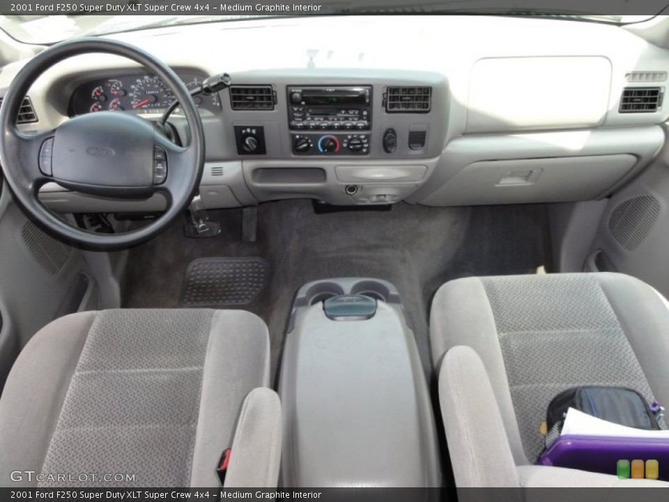 Medium Graphite Interior Dashboard for the 2001 Ford F250 Super Duty XLT Super Crew 4x4 #51330466